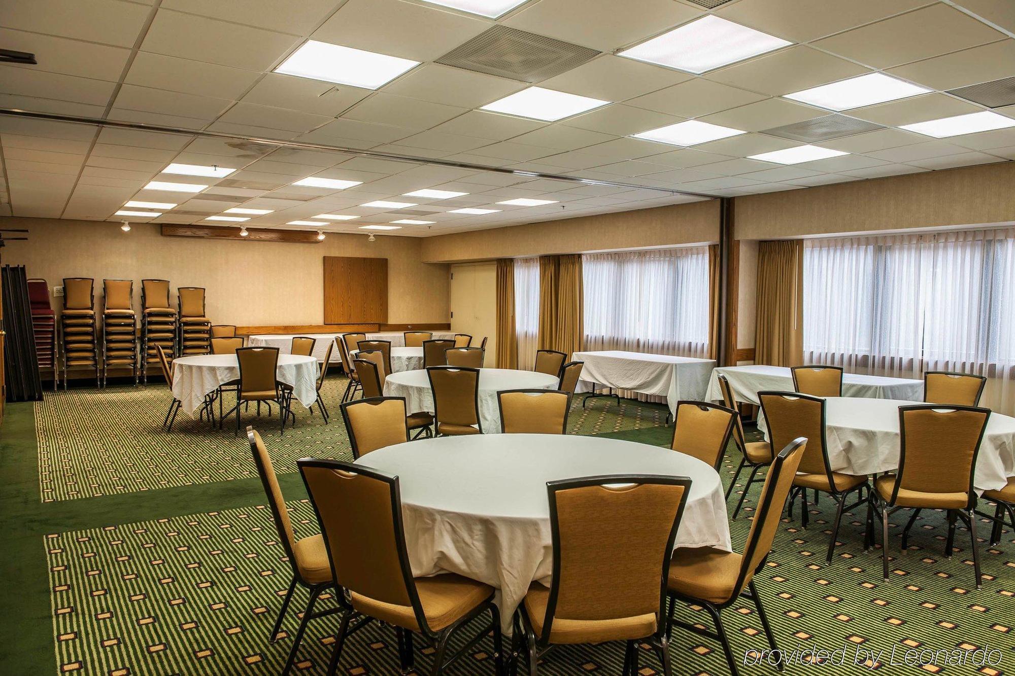 Quality Inn & Suites Goshen Exterior photo