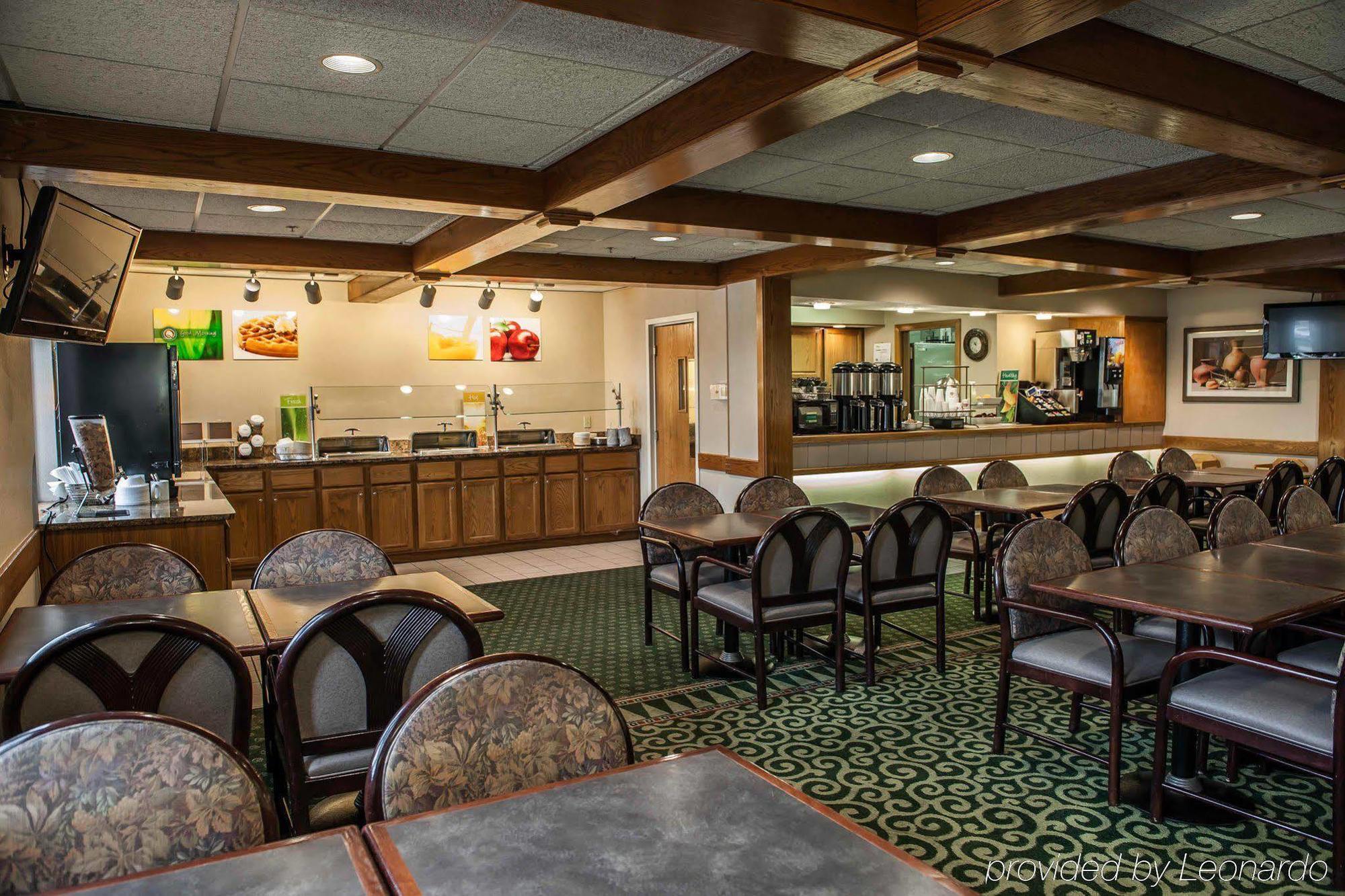 Quality Inn & Suites Goshen Exterior photo